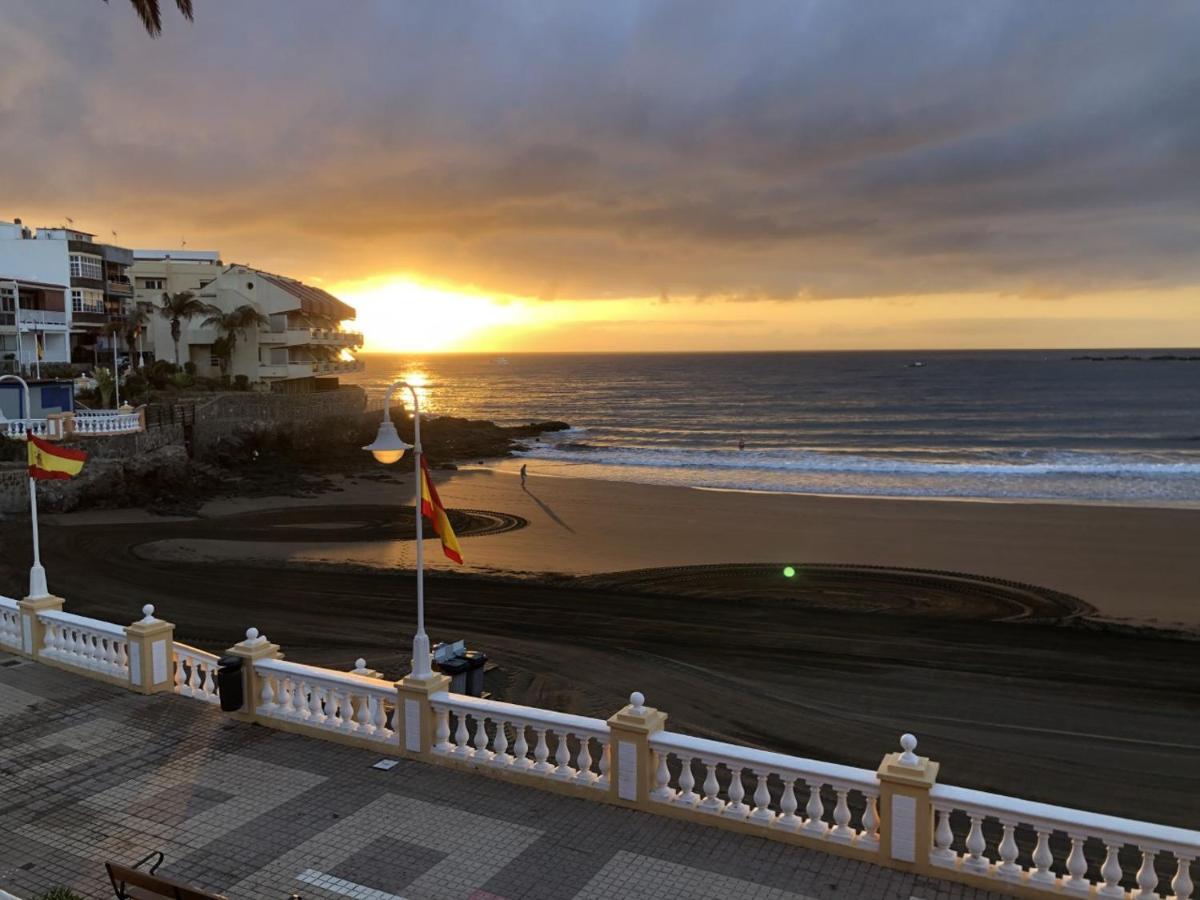 Espectacular En Primera Linea De La Playa Telde Exterior photo