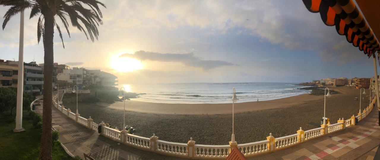 Espectacular En Primera Linea De La Playa Telde Exterior photo